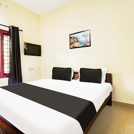 Super Hotel O Nettoor Near Lakeshore Hospital Kochi Zewnętrze zdjęcie