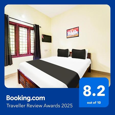 Super Hotel O Nettoor Near Lakeshore Hospital Kochi Zewnętrze zdjęcie